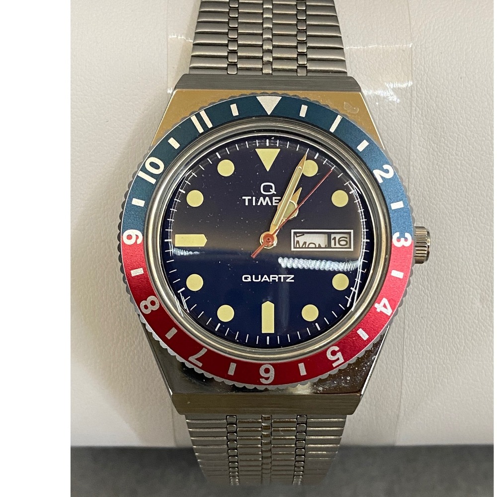 Q Timex Reissue TW2T80700 Mens Watch Navy Blue Pepsi Bezel Stainless Steel 38mm